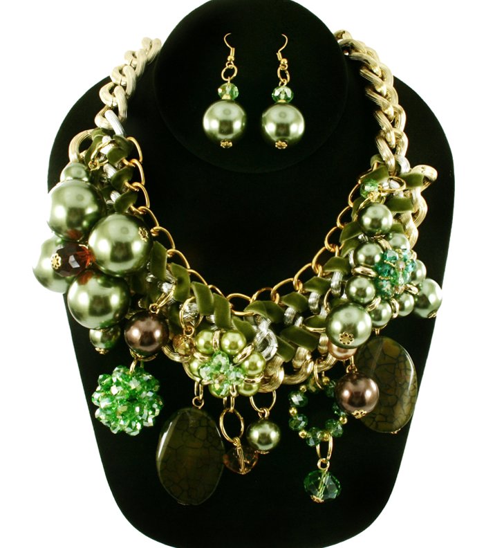 Chunky Green Clustered Necklace Sets