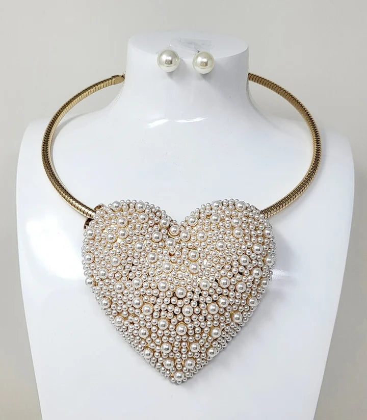 Hearted choker set