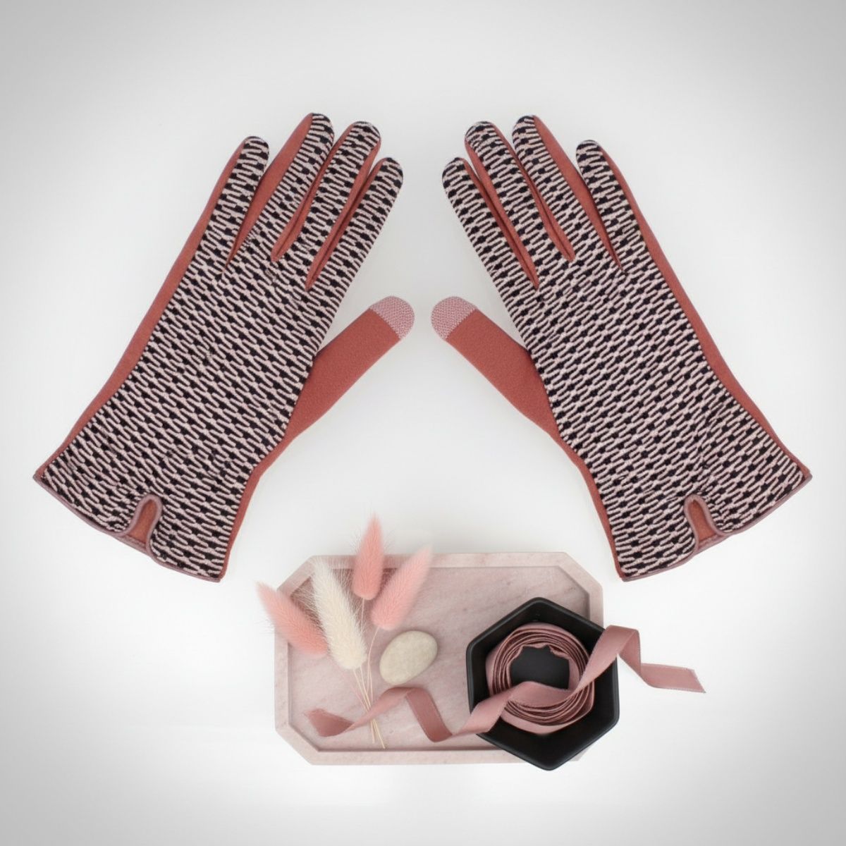 Pink Mauve Cross Wavy Touchscreen Winter Gloves