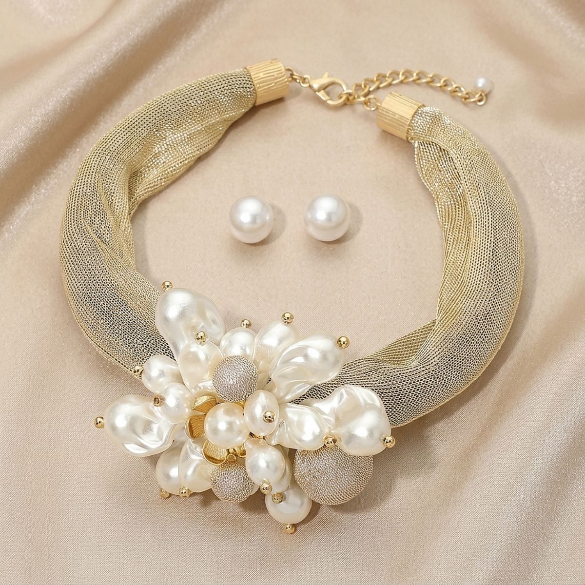 Cream Pearl Gold Metal Mesh Collar Necklace