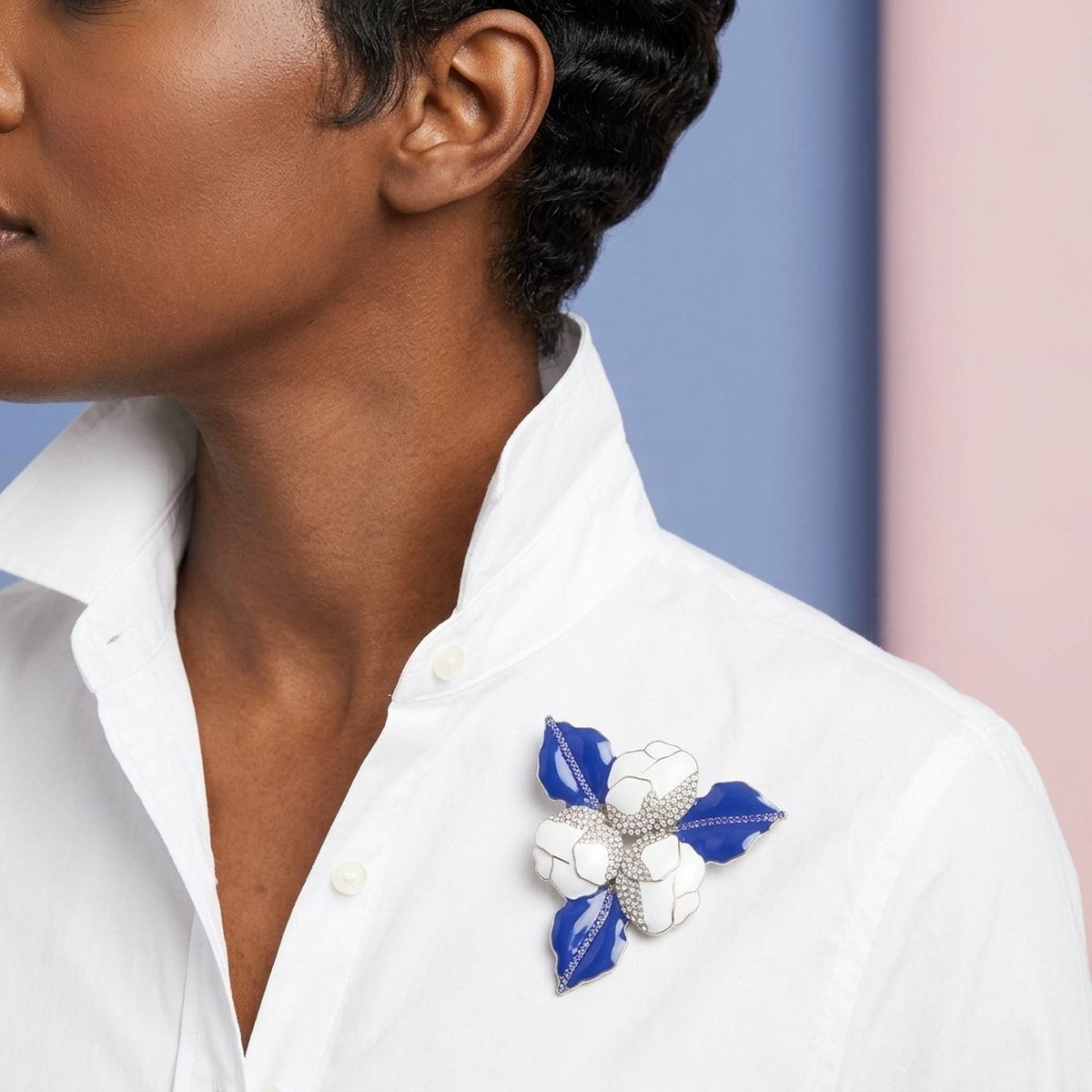 ZPB White 3 Blossom Royal Blue Leaf Brooch Pin