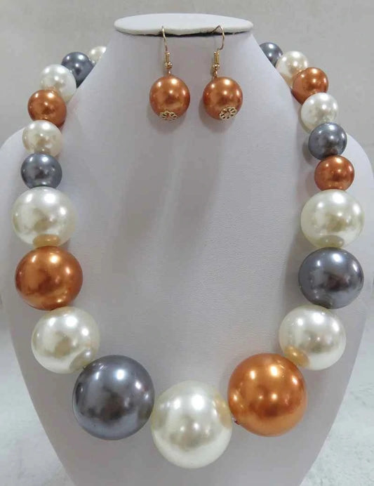 Belle large pearl set