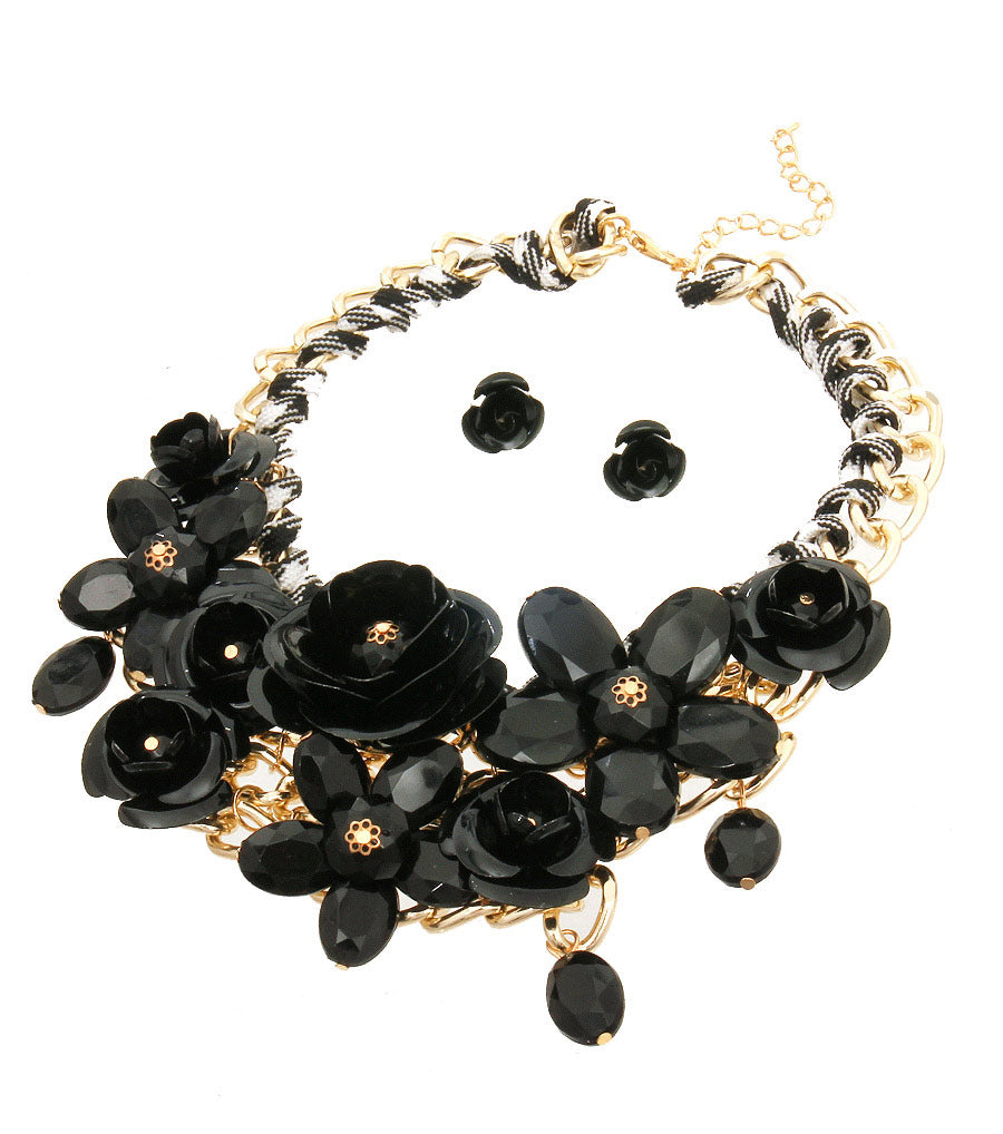 Black Rose Chunky Collar Gold Necklace