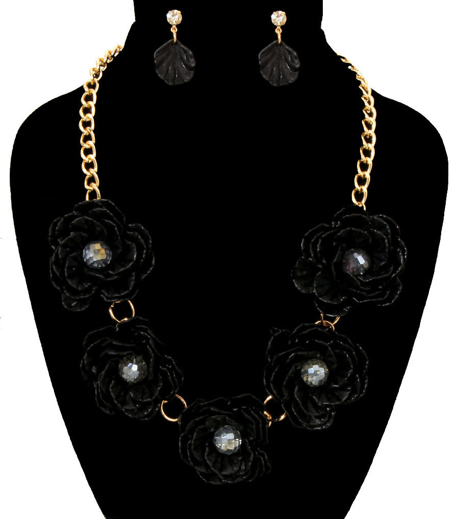 Five Flowers Necklace Set