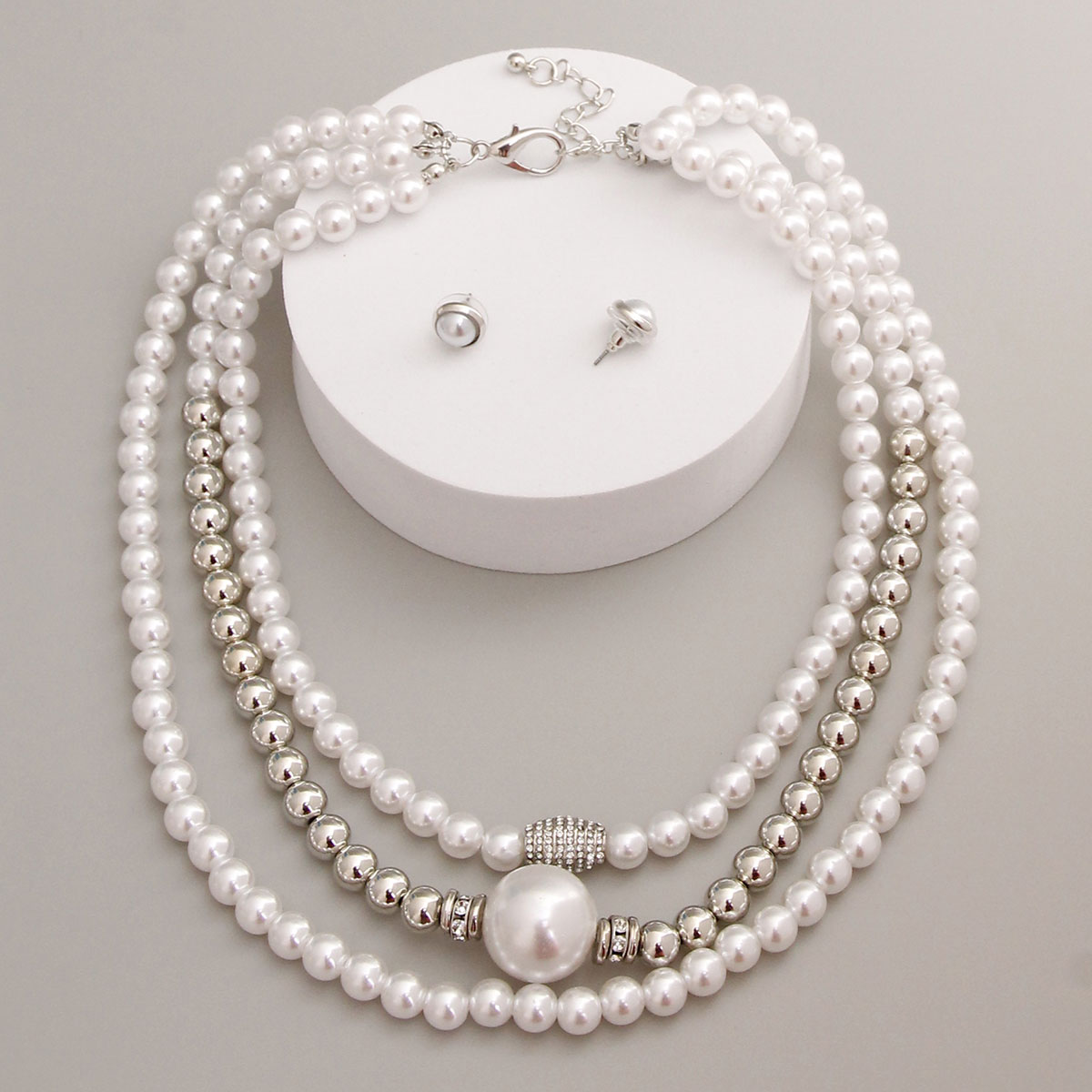 White and Silver Pearl 3 Strand Necklace